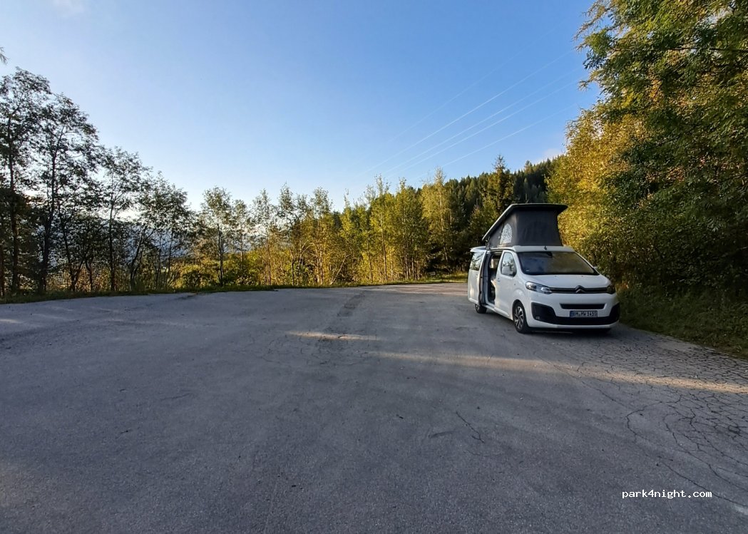 (6162) Mutters - 48 Lärchenwald — foto