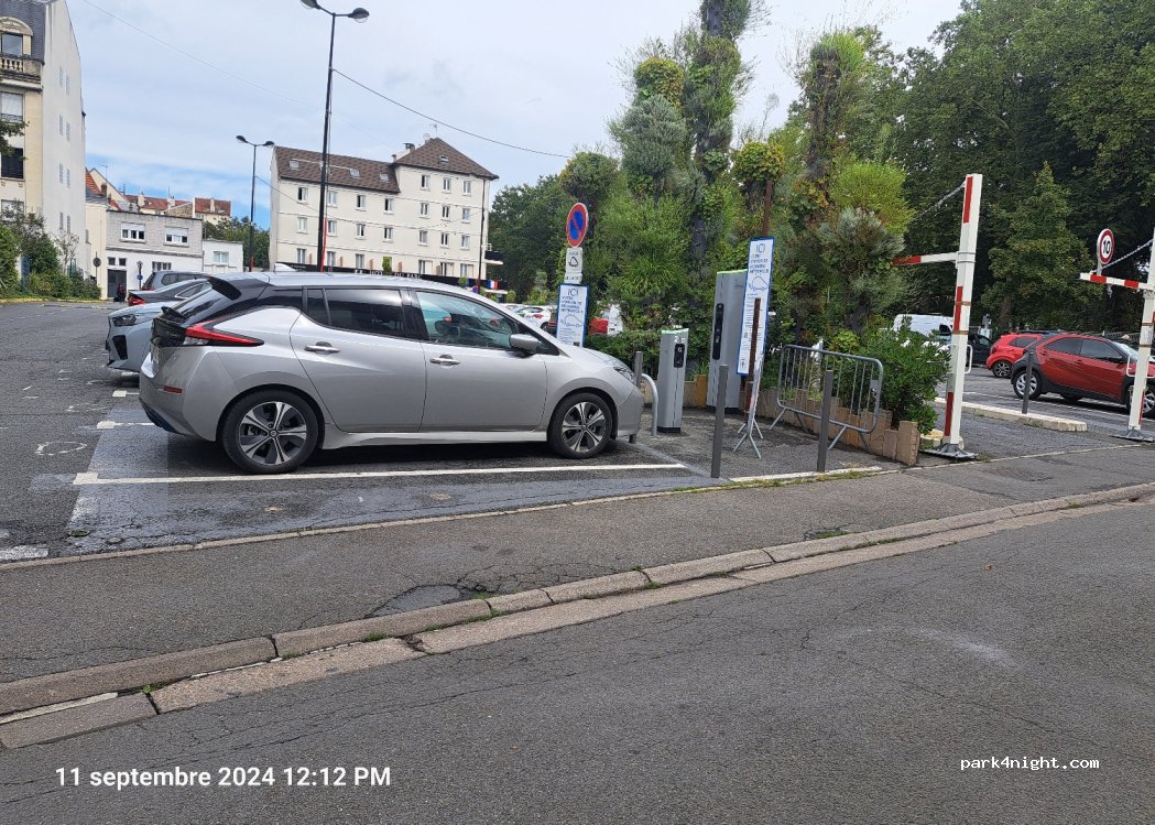 (93600) Aulnay-sous-Bois - 18 Avenue Dumont — foto 4