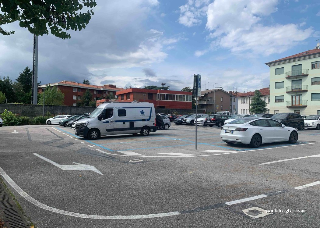 (33100) Udine - 8 Via Medici — foto 2
