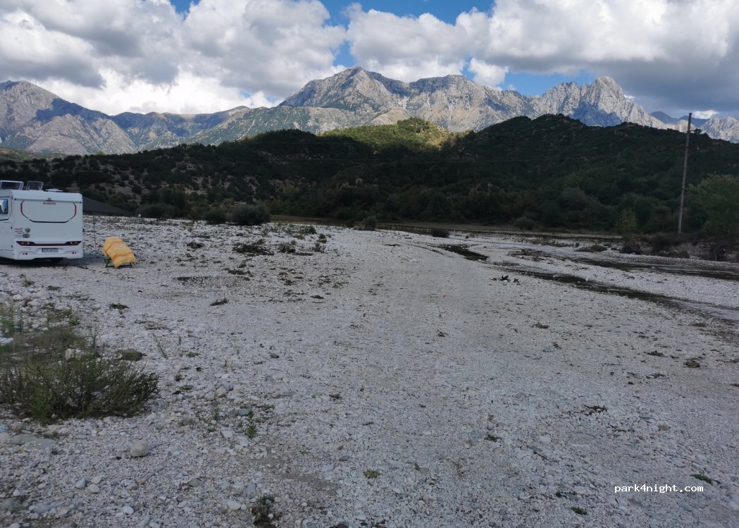 (9413) Kallarat - — foto