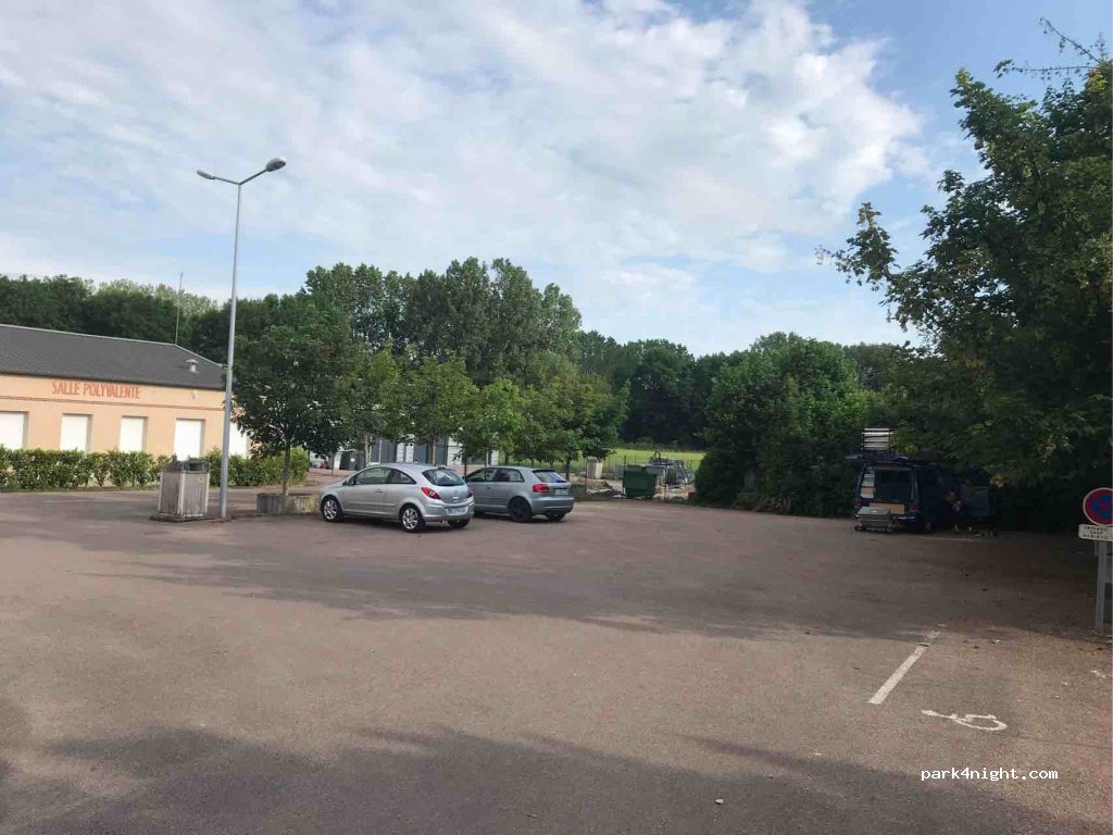(89710) Senan - 2 Rue des Écoles — foto