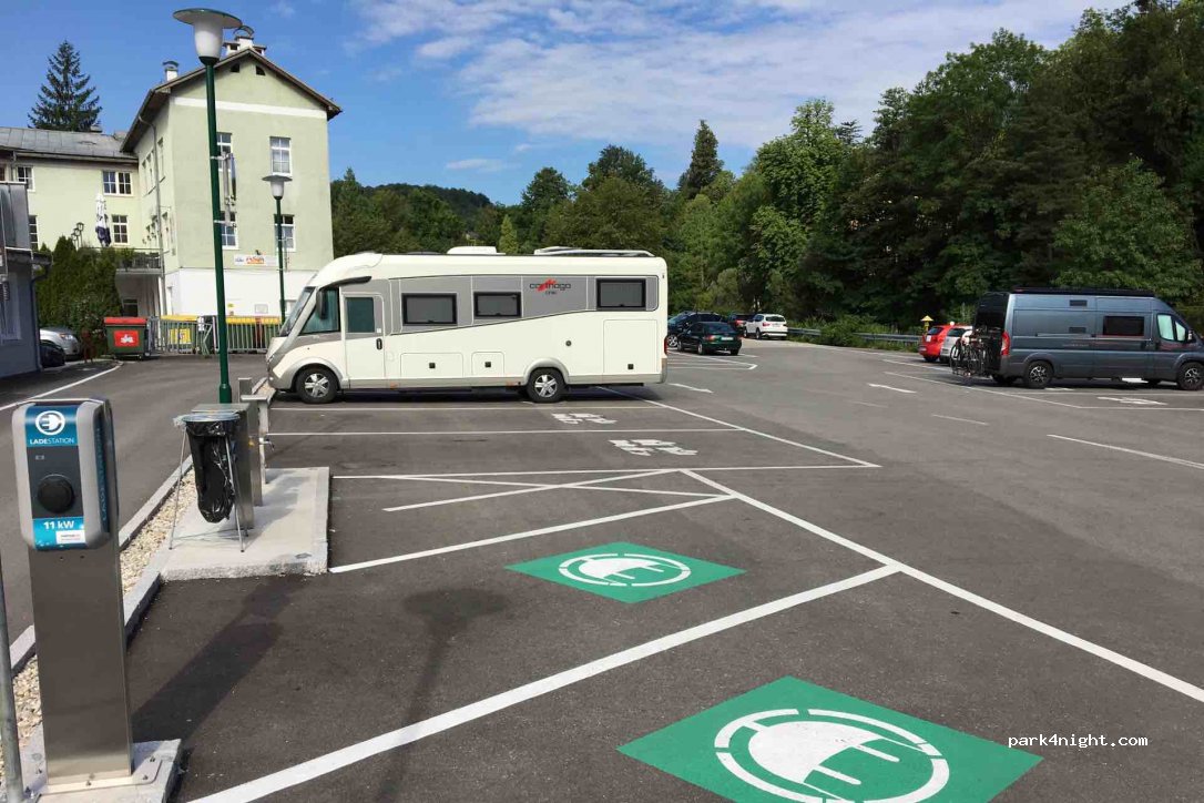 Wohnmobilstellplatz Kaiservilla | Bad Ischl — foto