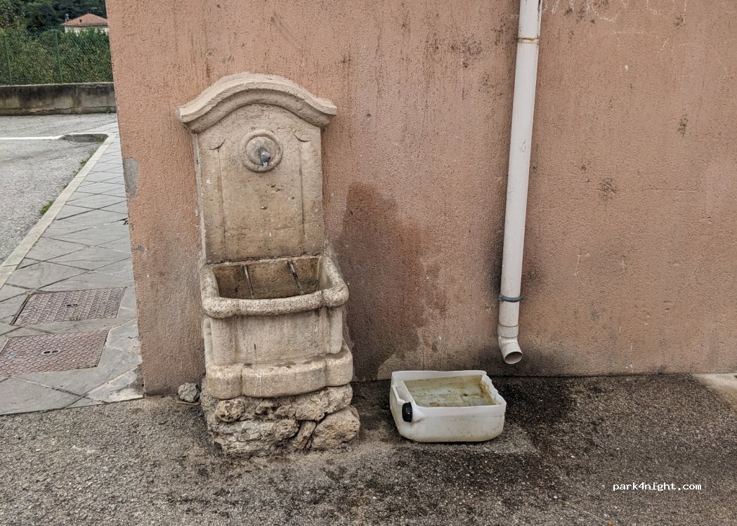 (06450) Roquebillière - 6 Avenue Philippe Corniglion — foto