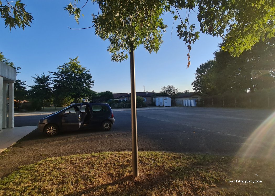 (40090) Gaillères - 134 Place de la Liberté — foto 4