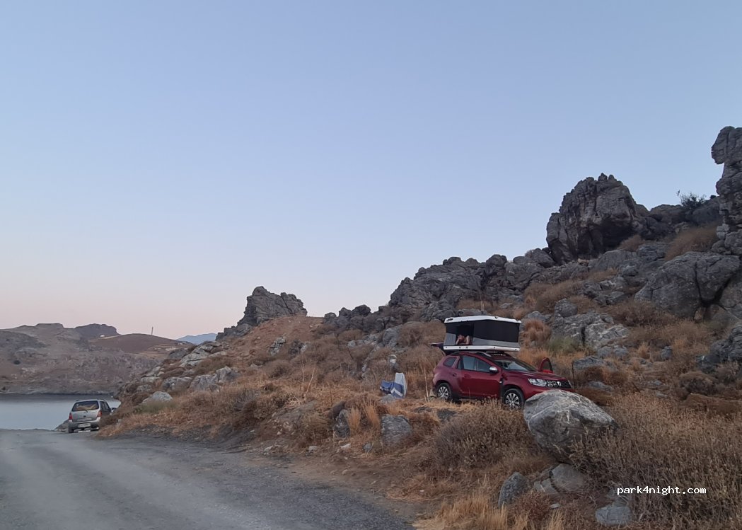 (740 60) Ammoudi - Unnamed Road — foto