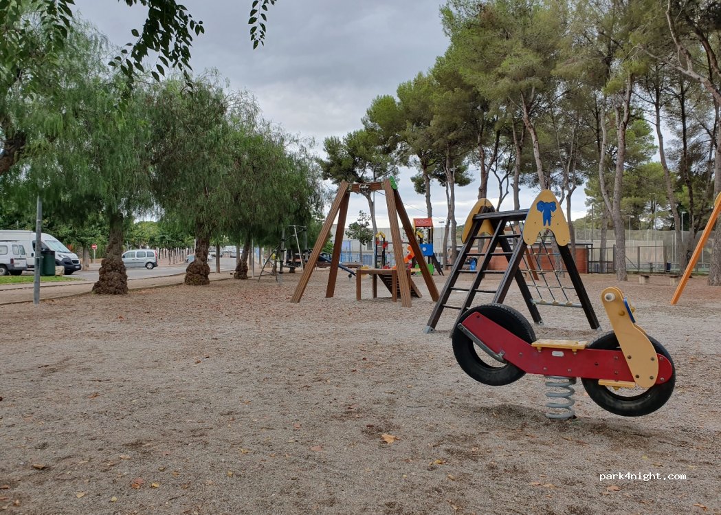 (08810) Sant Pere de Ribes - 95 Passeig de Circumvaŀlació — foto 3