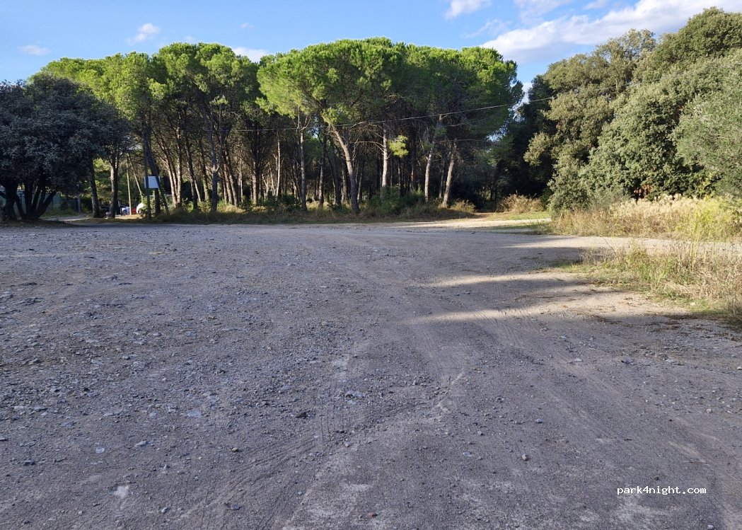 (34690) Fabrègues - 1541 Puech Rousset — foto