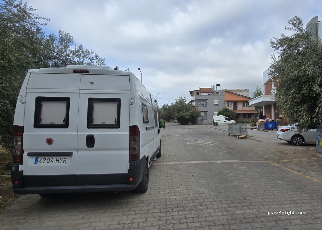 (17980) Küçükkuyu - 1 Yatırım 1 Sokak — foto 2
