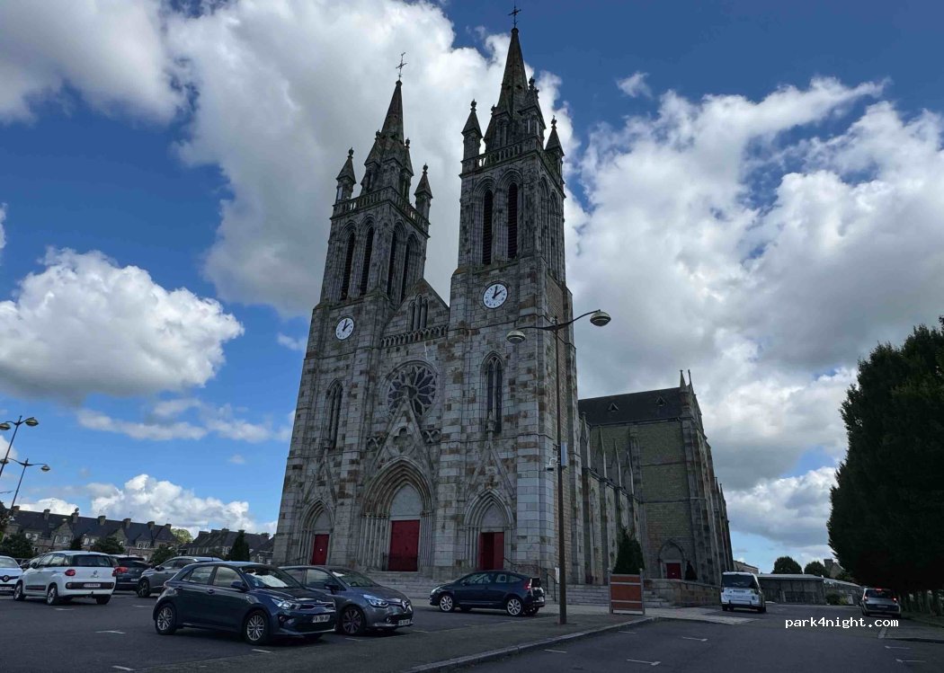 (50600) Saint-Hilaire-du-Harcouët - 17 Rue Saint-Blaise — foto 3