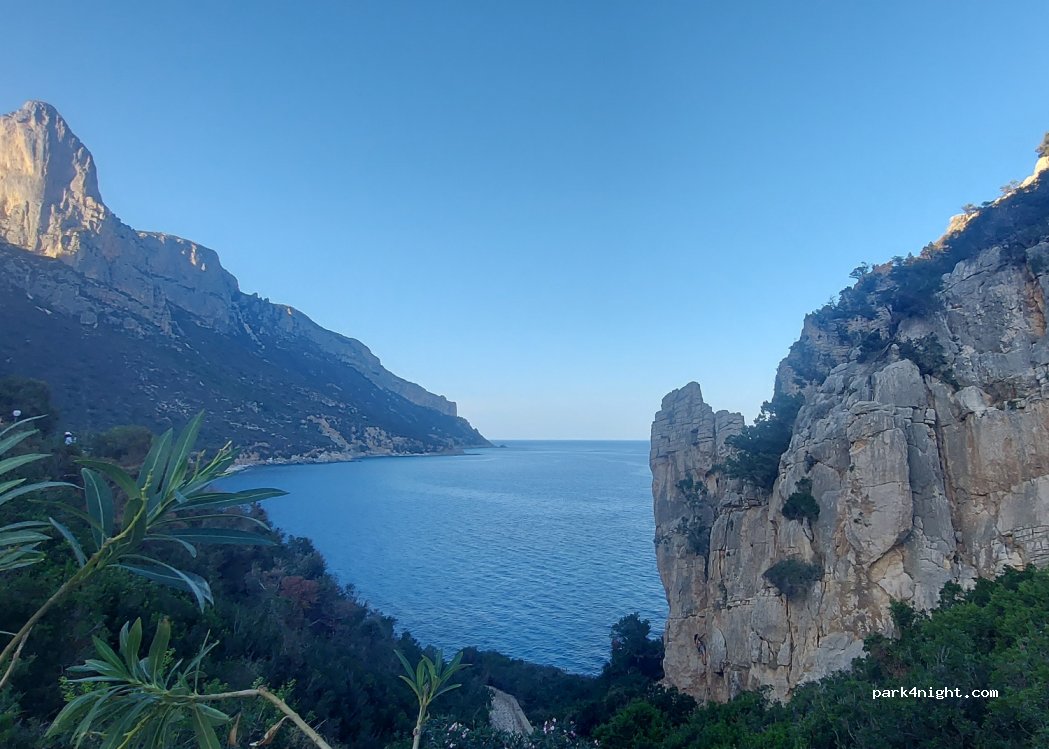 (08040) Baunei - Pedra Longa — foto