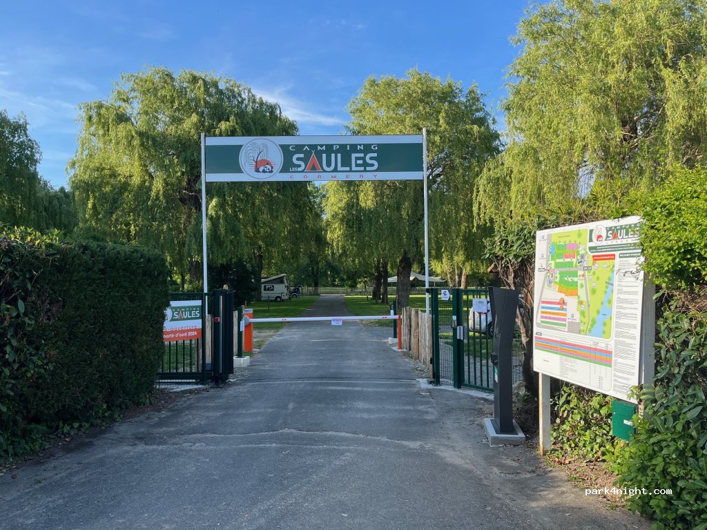 Camping Les Saules** (Camping & Aire CC privée) — foto