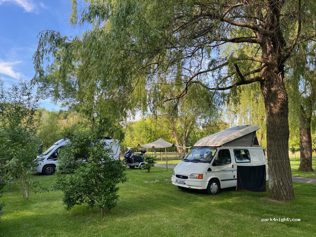 Camping Les Saules** (Camping & Aire CC privée) — foto 2