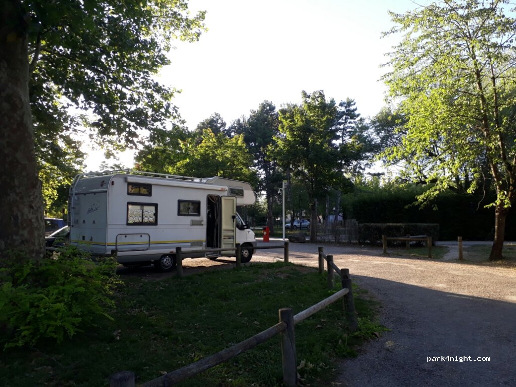 Parking de L’atol' — foto