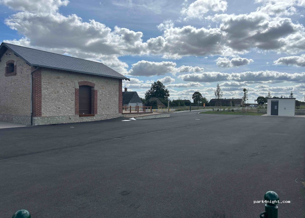 (28360) Vitray-en-Beauce - 15 Route nationale — foto 2