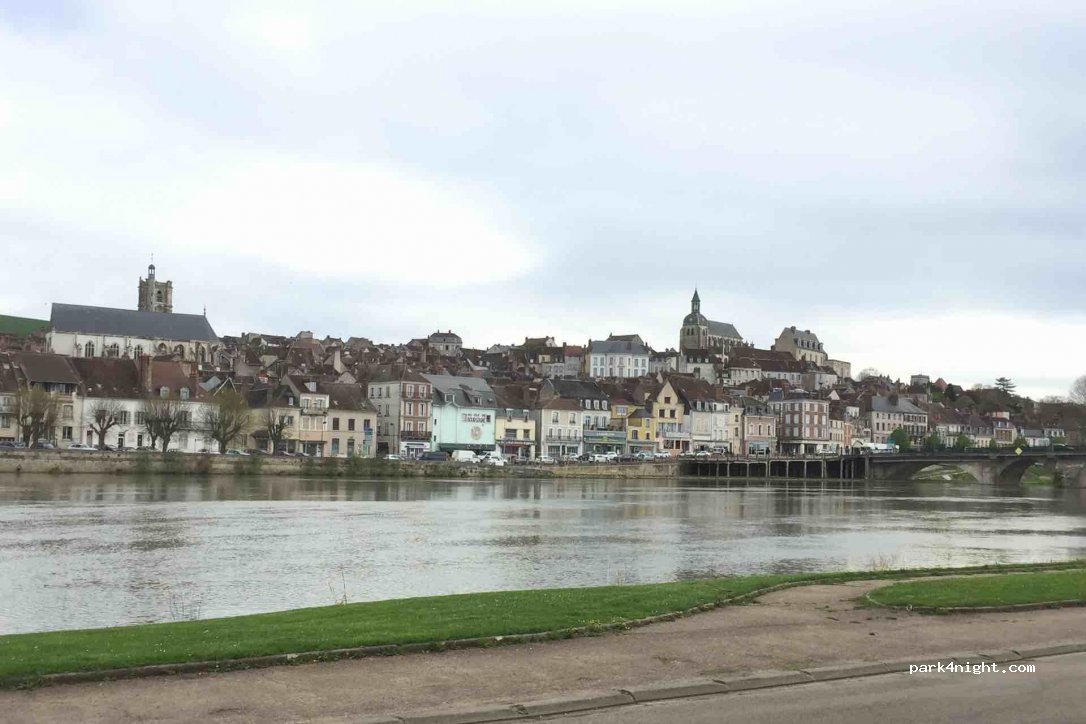 (89300) Joigny - Chemin du Port au Bois — foto 2