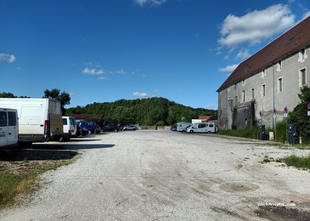 (89310) Noyers - 1-3 Rue Monnot — foto