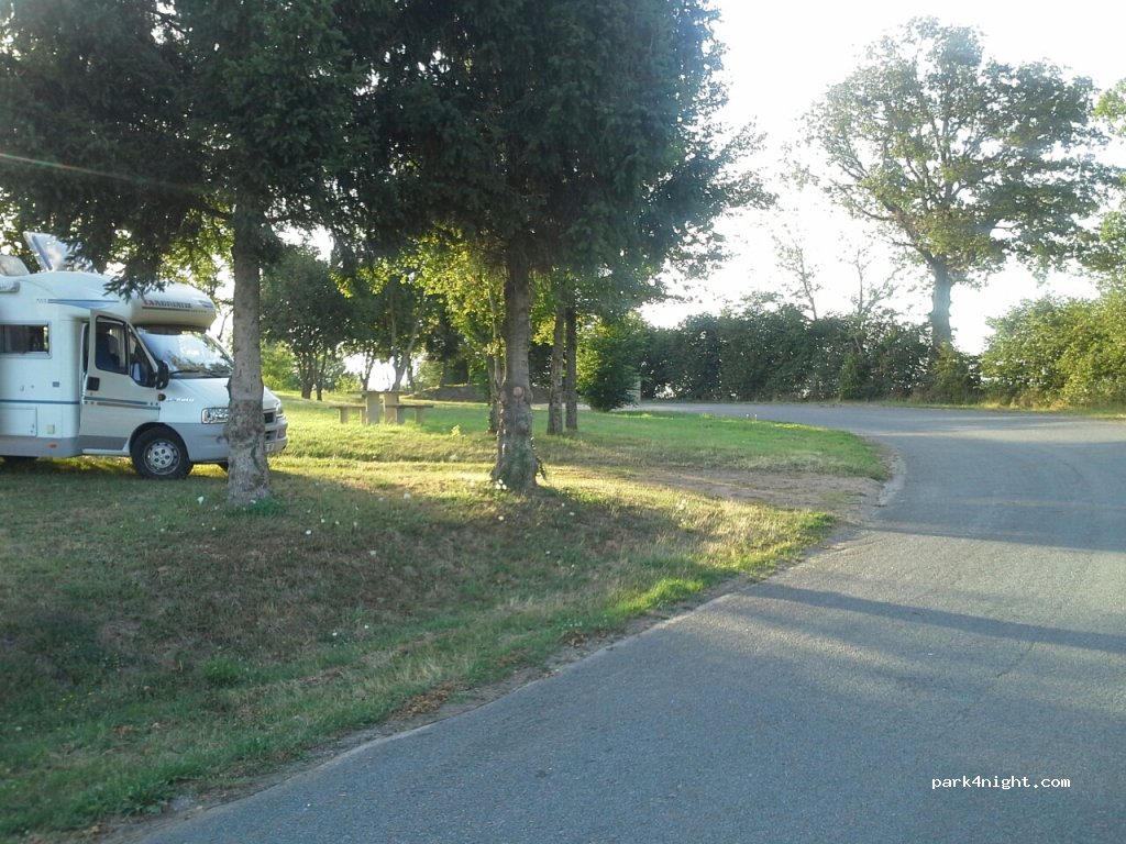 (03390) Beaune-d'Allier - D4 — foto 3