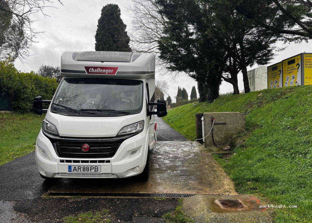 (30730) Saint-Mamert-du-Gard - 55 Route du Stade — foto 2