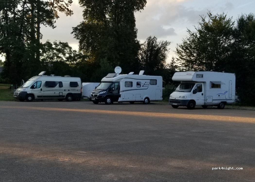 (89630) Quarré-les-Tombes - 1 Rue des Écoles — foto 4