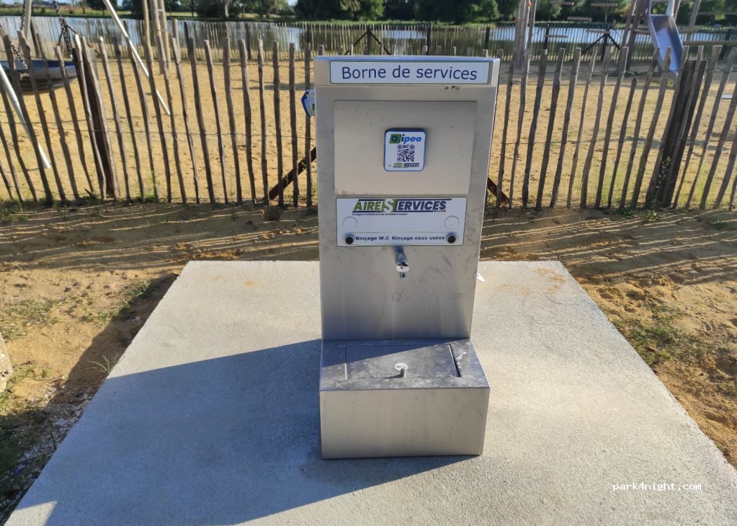(37140) Bourgueil - 31 Avenue du Général de Gaulle — foto 2