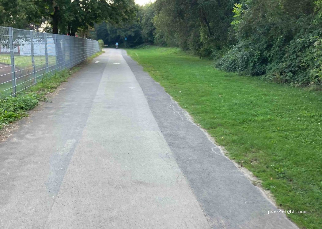 (52355) Düren - 251 Doktor-Overhues-Allee — foto