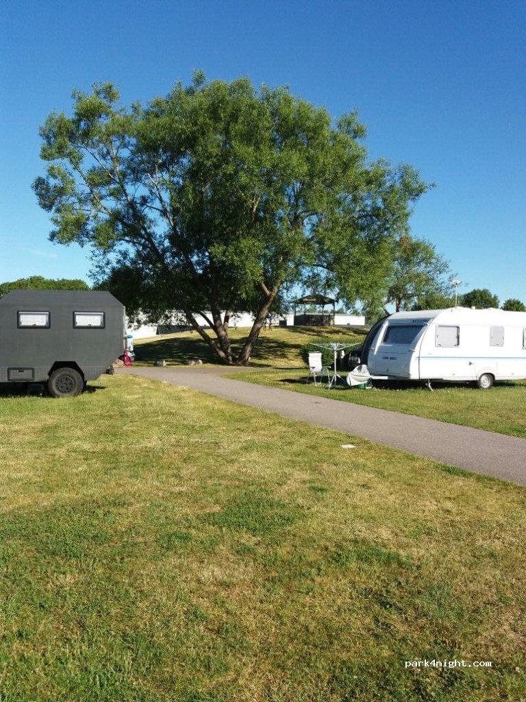 Fyrishov Stugby och Camping — foto