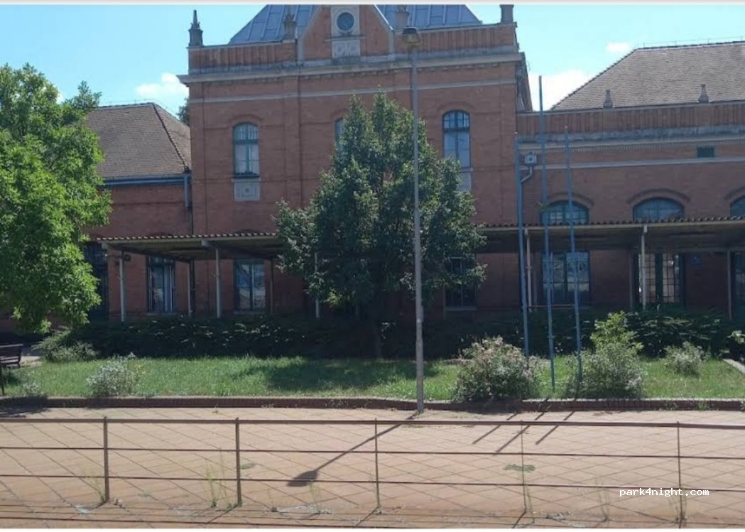 (2700) Cegléd - 49 Köztársaság utca — foto