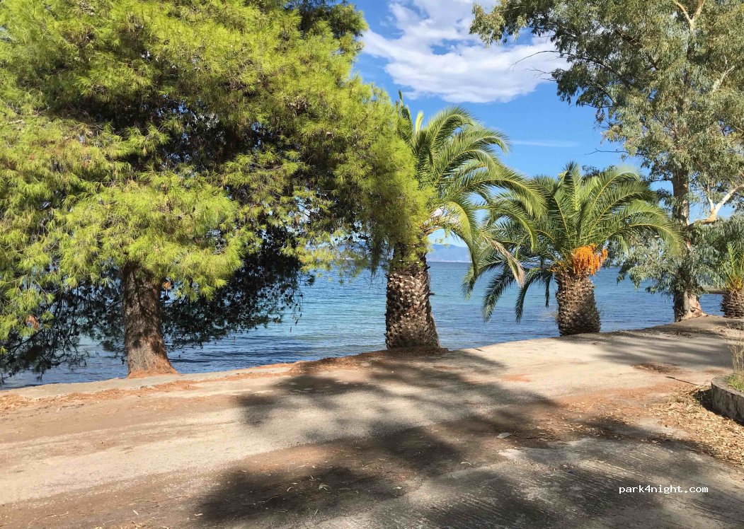 (350 06) Molos Agios Konstantinos - 33 Palea Ethniki Odos Athinon Thessalonikis — foto