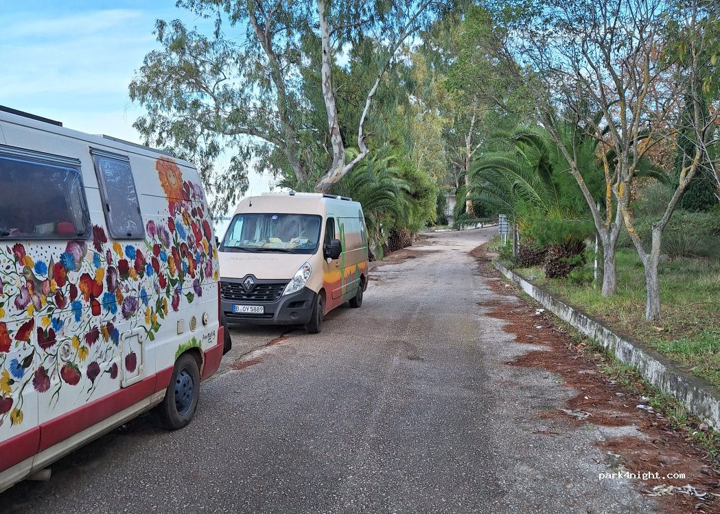 (350 06) Molos Agios Konstantinos - 33 Palea Ethniki Odos Athinon Thessalonikis — foto 3