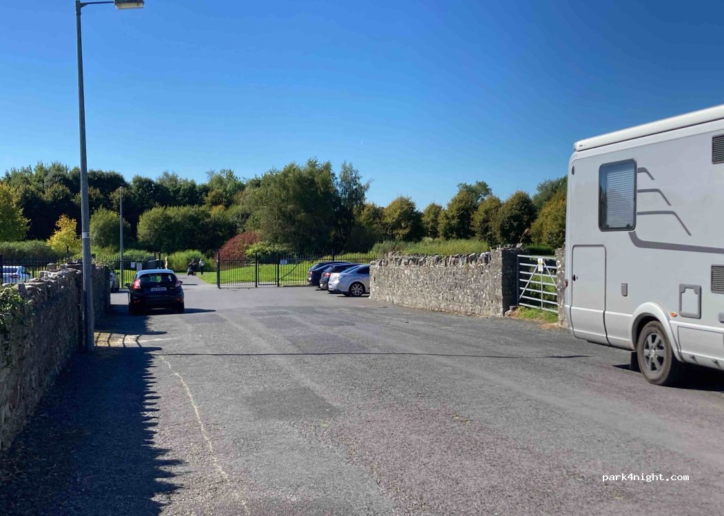 (F42 X953) Roscommon - Castle Street — foto