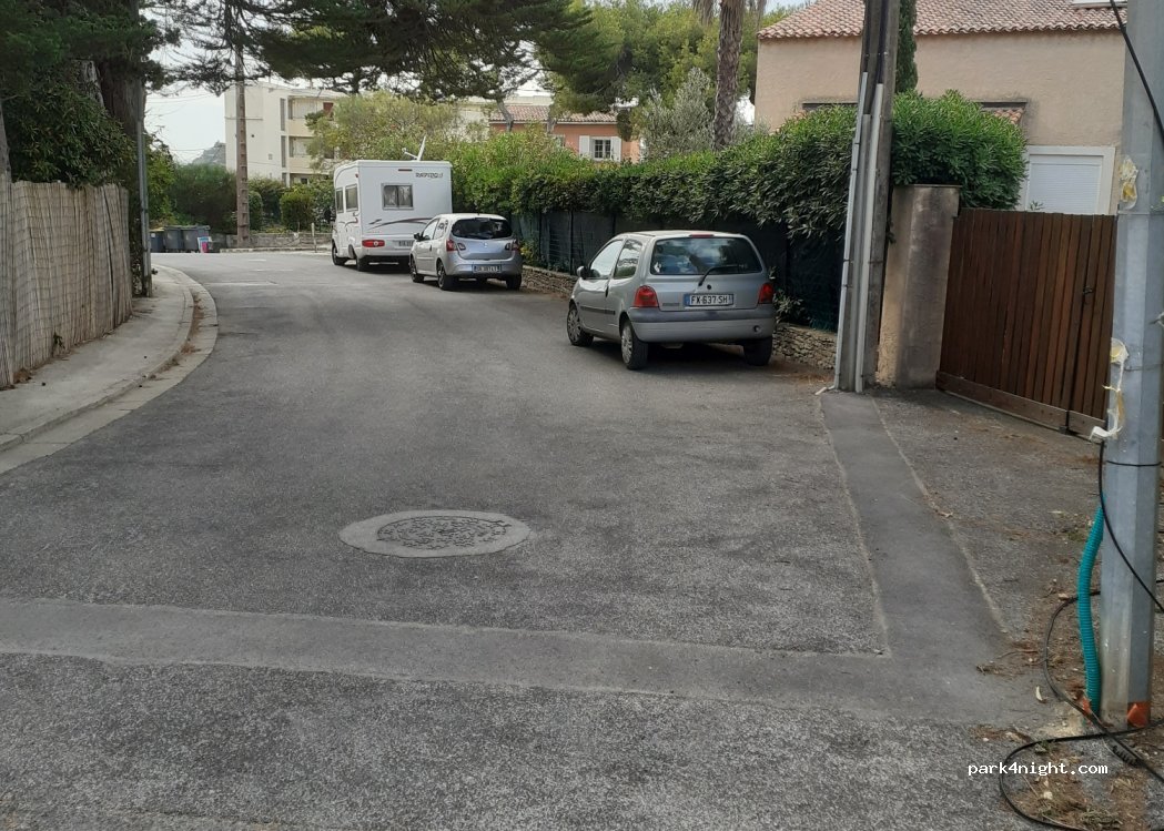 (83140) Six-Fours-les-Plages - 114 Chemin du Cros — foto 2