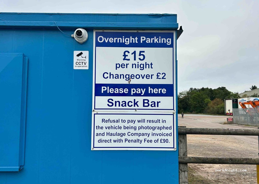 (HR9 7QQ) Ross-on-Wye - Unnamed Road — foto