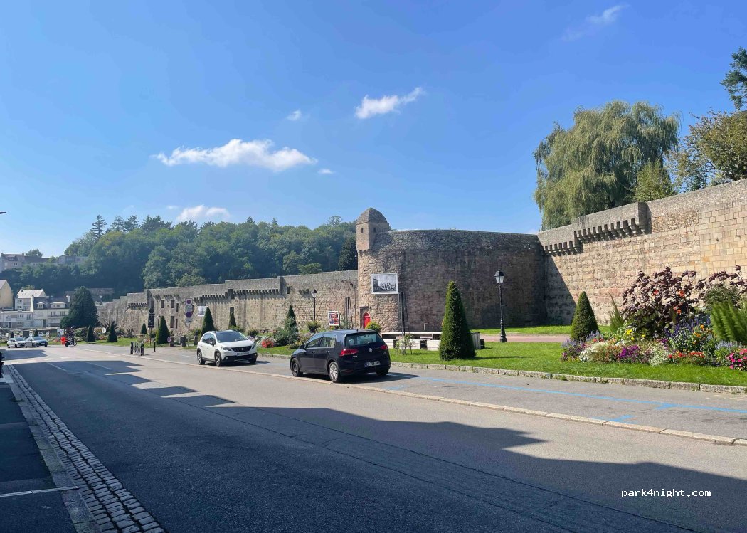 (56700) Hennebont - Quai du Pont Neuf — foto 2