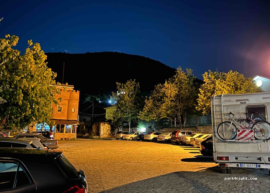 (1034) Petrelë - 3 Rruga e Hoxhallareve — foto