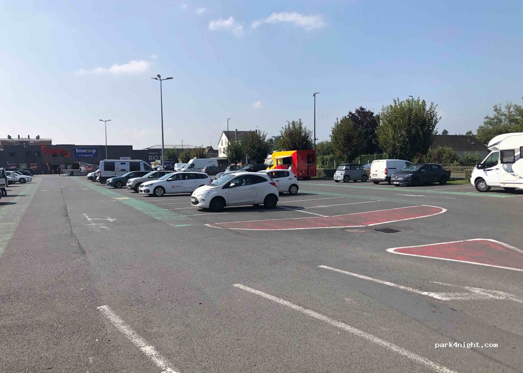 (14130) Pont-l'Évêque - 1 Rue Pierre Gamare — foto 2