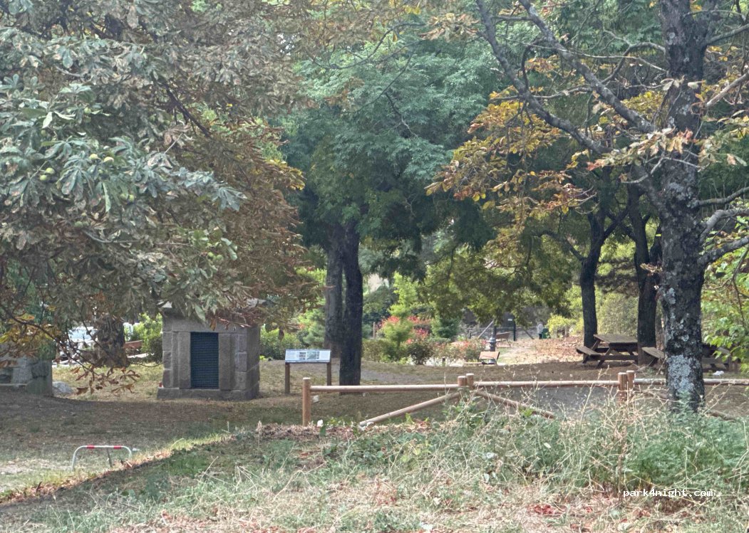 (28200) San Lorenzo de El Escorial - Unnamed Road — foto