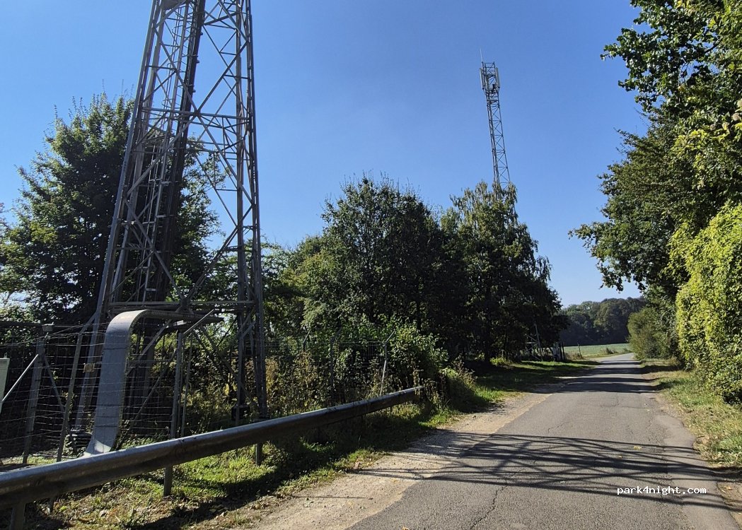 (60490) La Neuville-sur-Ressons - Unnamed Road — foto 2