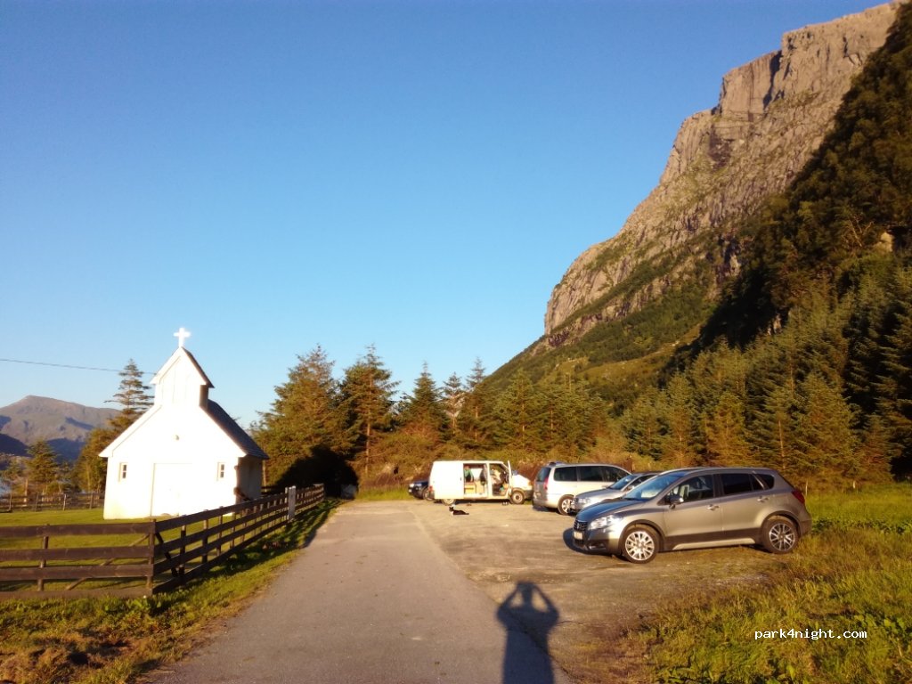(6719)  - Unnamed Road — foto