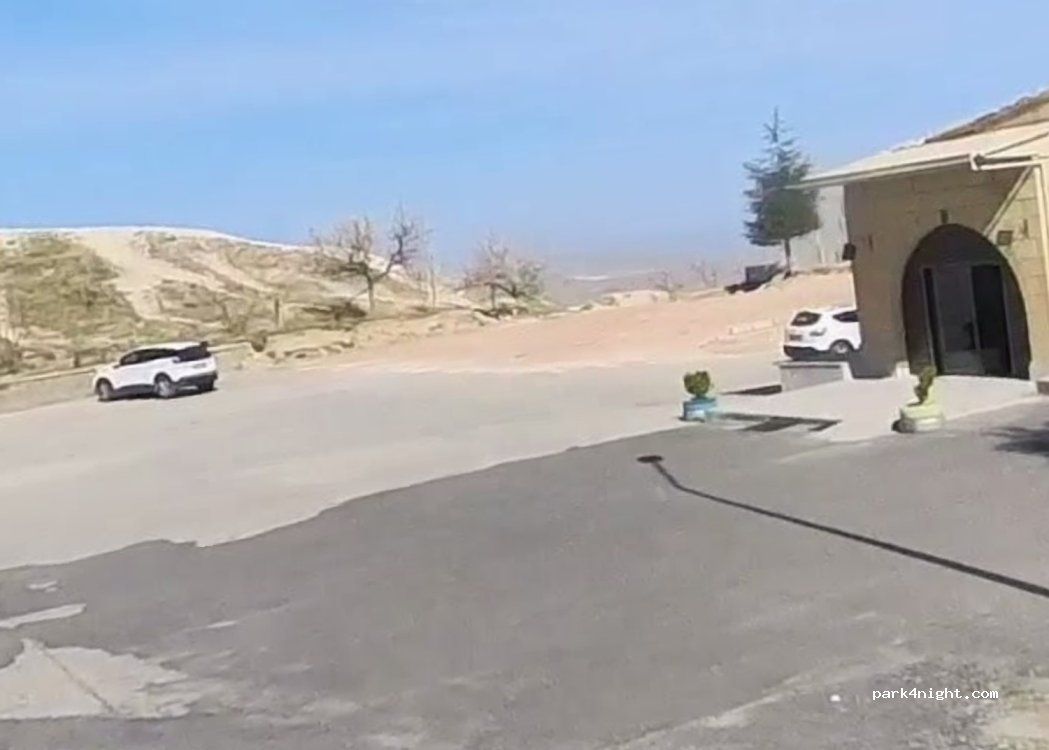 (50240) Nevşehir - Göreme yolu üzeri cevizli mevkii — foto