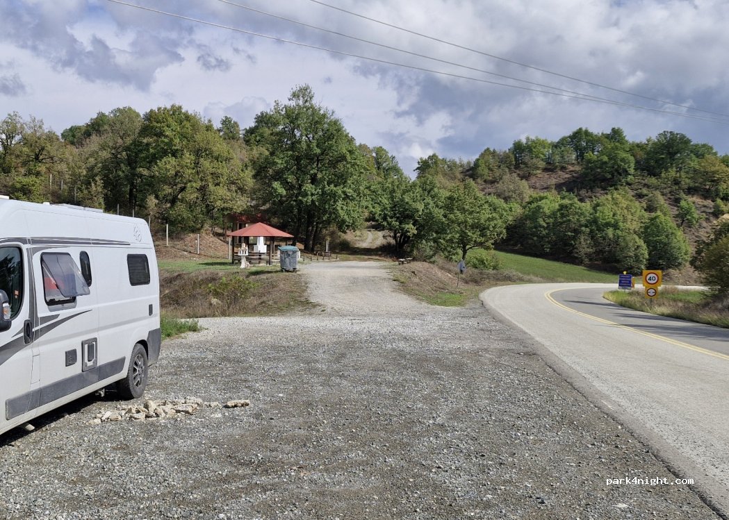(510 31) Grevena - Unnamed Road — foto