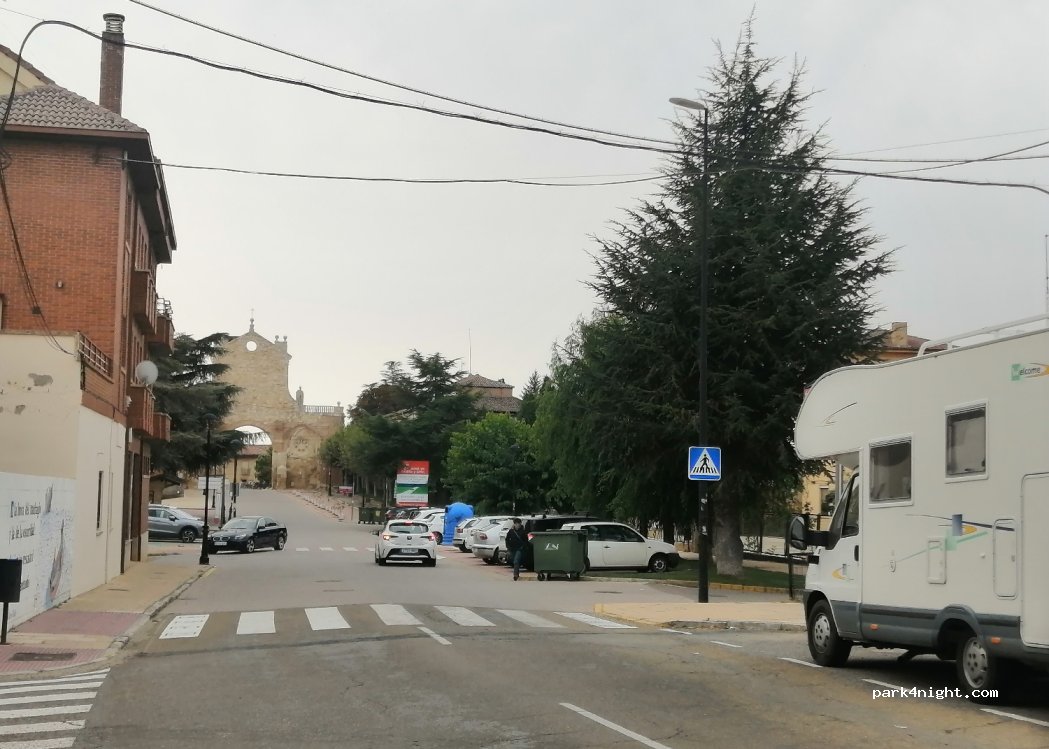 (24320) Sahagún - 16 Avenida Doctores Bermejo y Calderón — foto