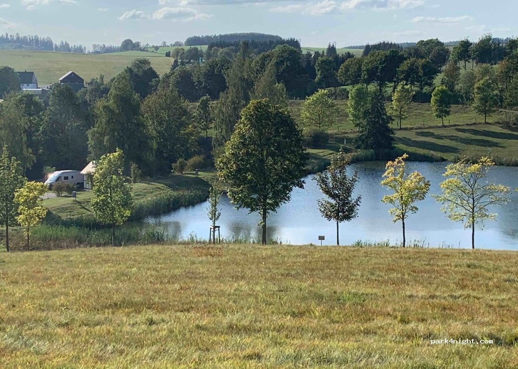 Erzgebirge - BWT-Bierwiesenteich Pfaffroda I Camping-Caravaning-Bowling-Gastronomie-Freizeit — foto