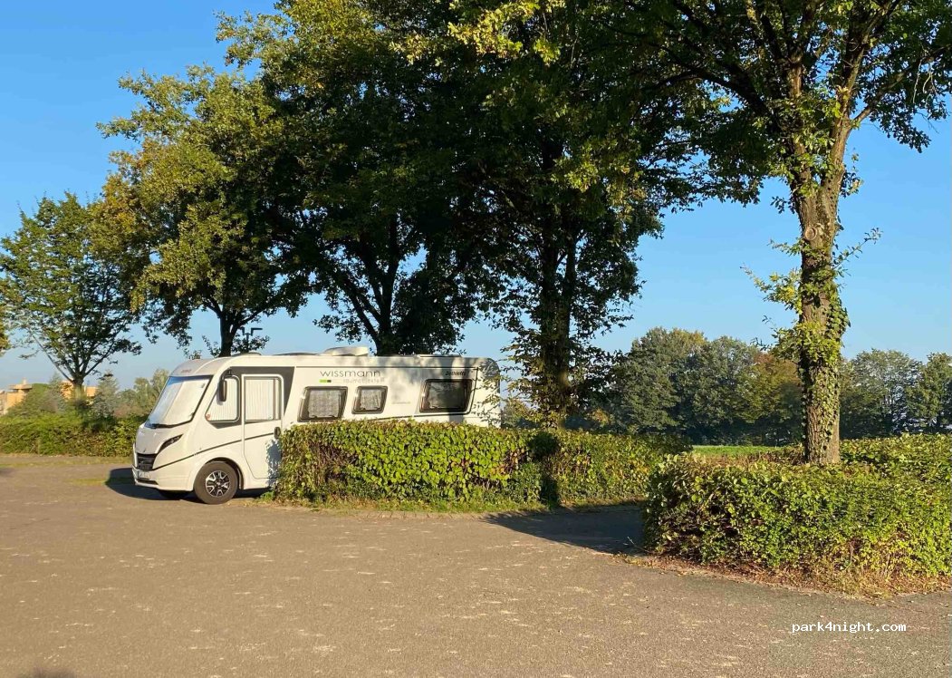 (71686) Remseck am Neckar - 70 Waldallee — foto