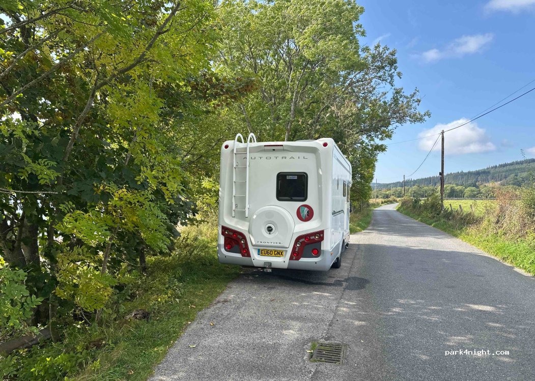 (PH17 2QN) Pitlochry - B846 — foto