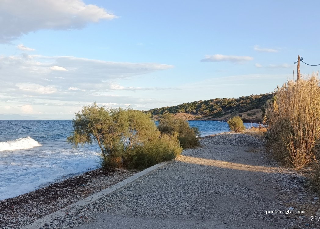 (811 00) Toumpes - Unnamed Road — foto 3