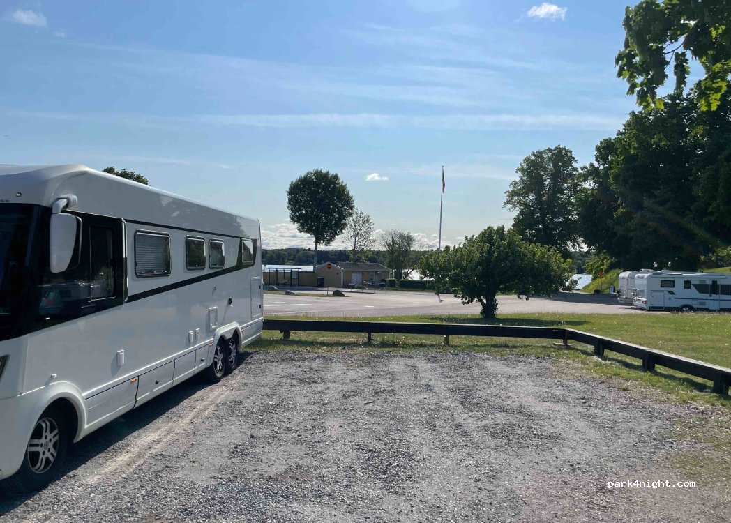 (746 96)  - 96 Skoklostervägen — foto 2