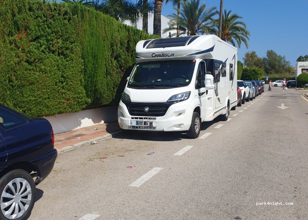 (29660) Marbella - 1B Urbanización Villa Marina — foto