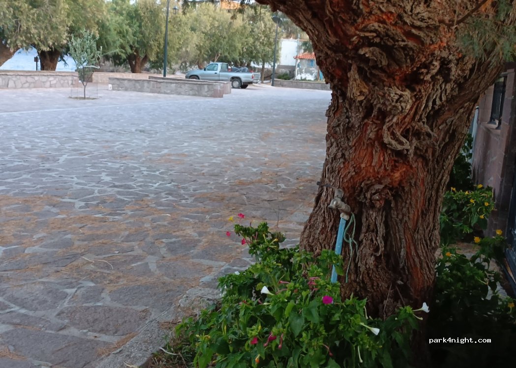 (811 04) Tsonia - Unnamed Road — foto