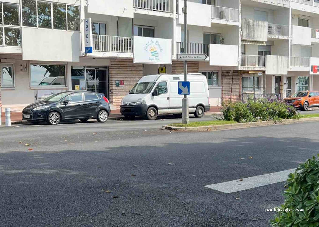 (17200) Royan - 5bis Façade de Foncillon — foto