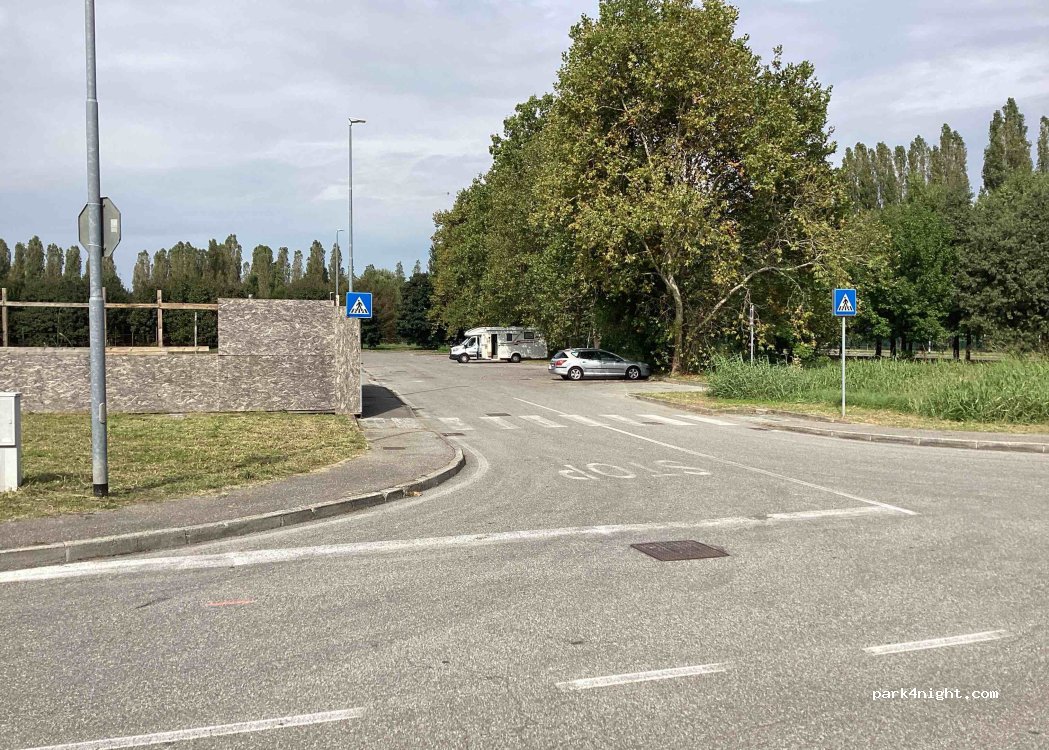 (24040) Stezzano - 2 Viale Europa — foto